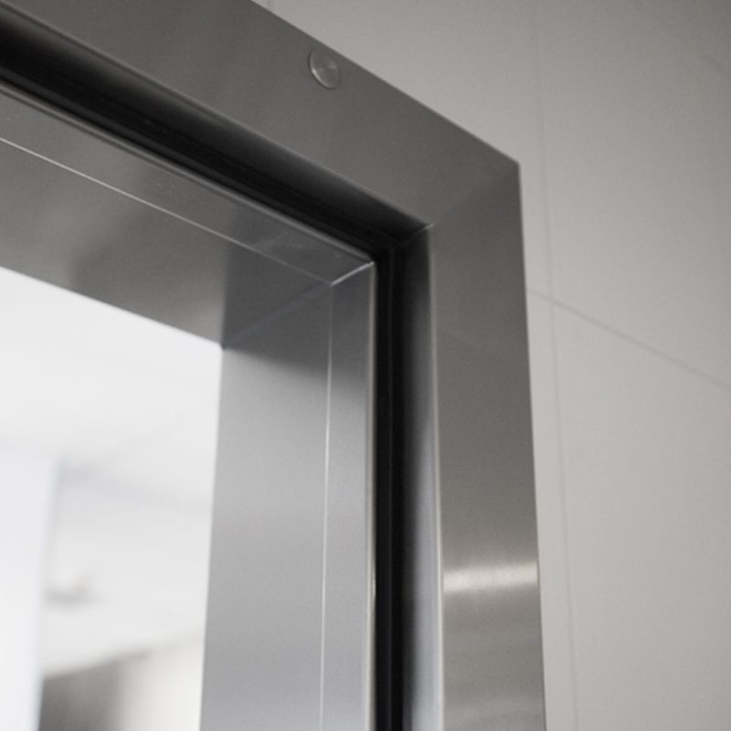 ΑΝΟΙΓΟΜΕΝΗ ΜΕ ΜΑΓΝΗΤΙΚΟ ΚΛΕΙΣΙΜΟ